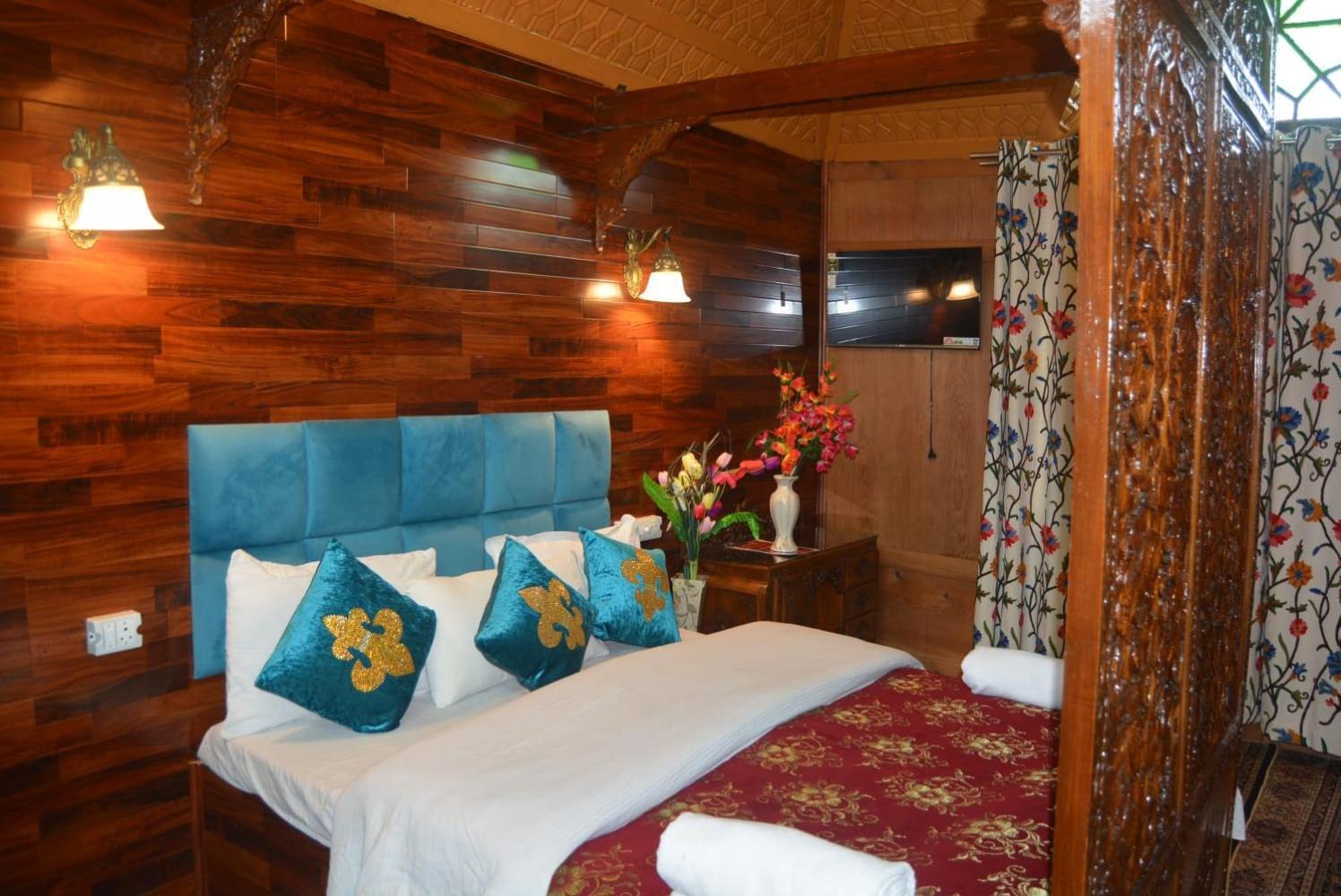 Heritage Amina Group Of Houseboats Hotell Srīnagar Eksteriør bilde