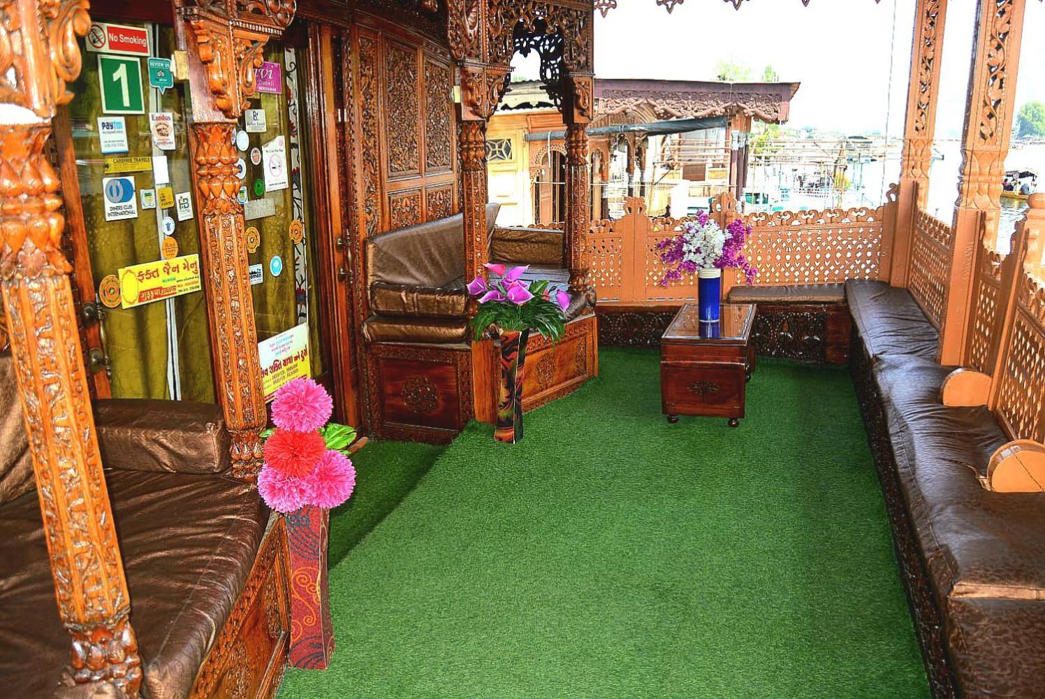 Heritage Amina Group Of Houseboats Hotell Srīnagar Eksteriør bilde